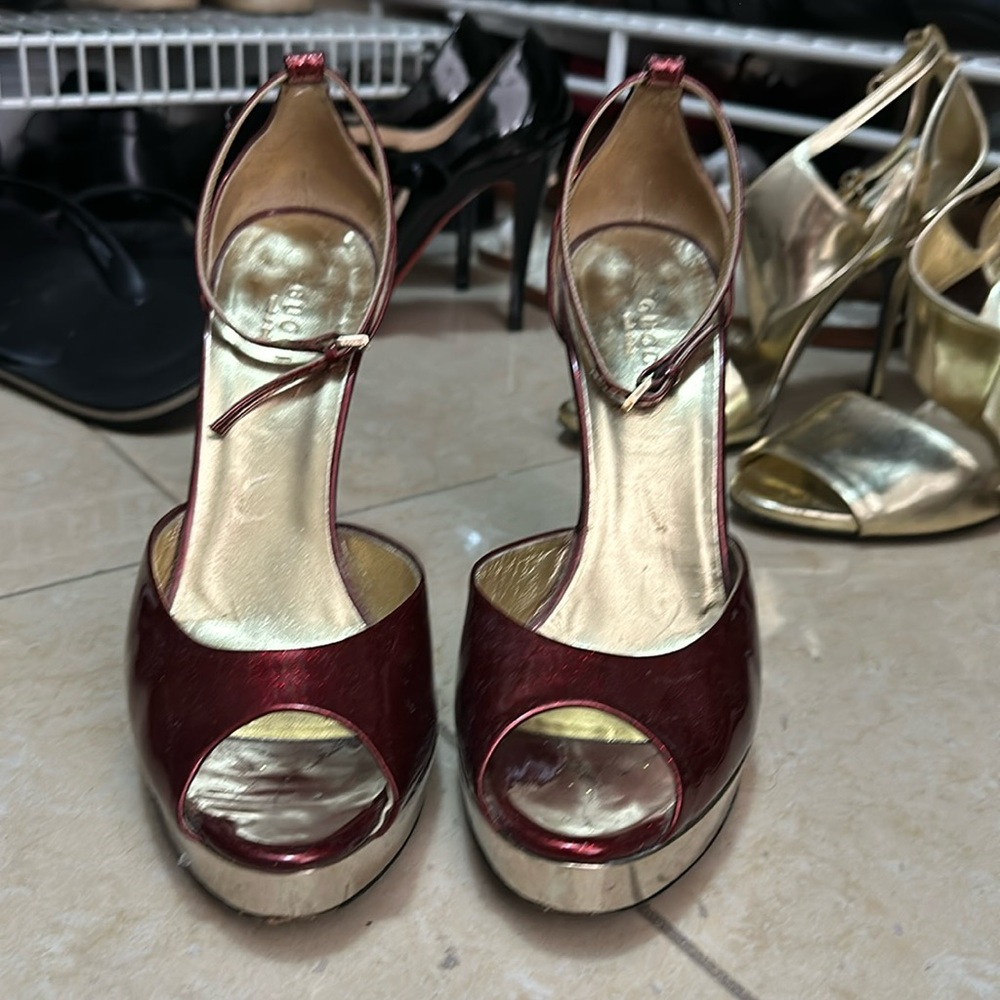 Gucci red platform sandal size 7.5